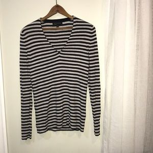 Long sleeve striped v neck